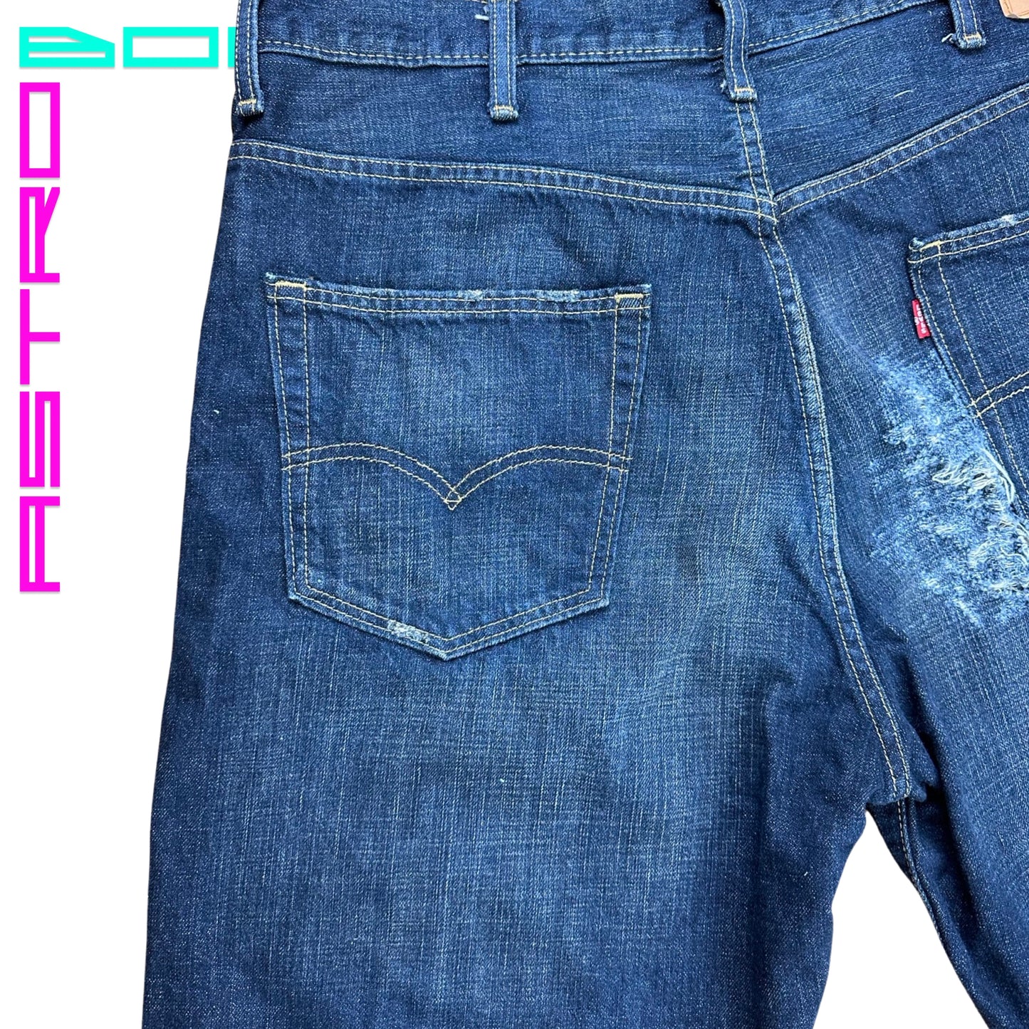 ASTROBOI* LEVIS DIRTY DENIM FRAYED SHORTS_ 38"