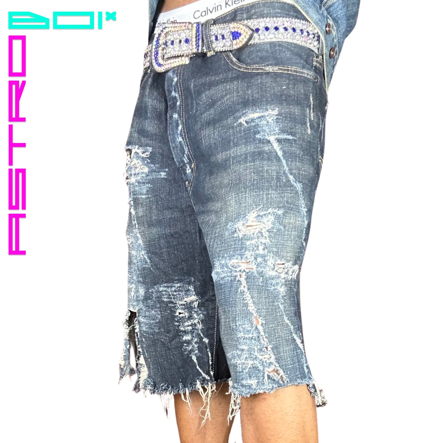 ASTROBOI* LEVIS DIRTY DENIM FRAYED SHORTS_ 38"
