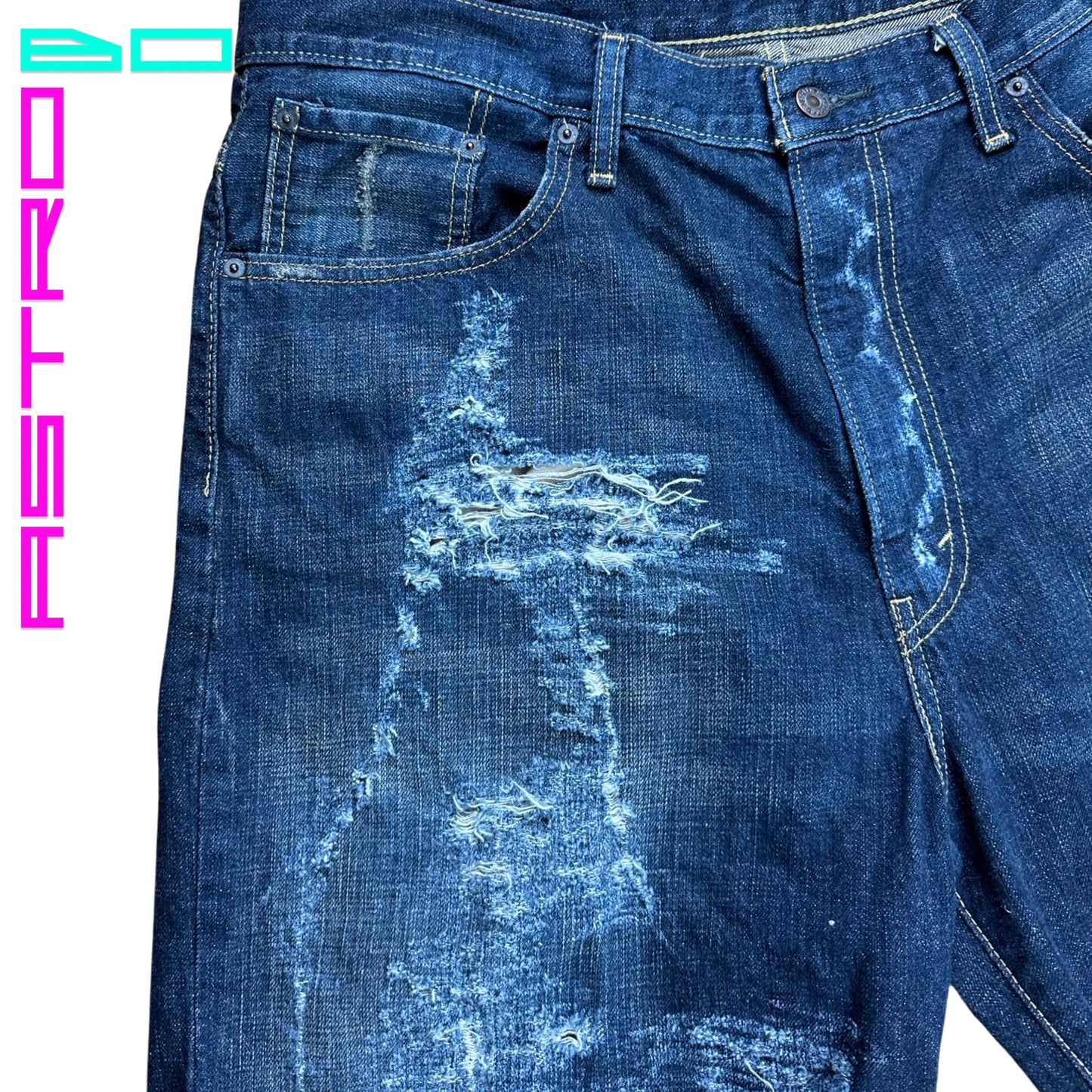 ASTROBOI* LEVIS DIRTY DENIM FRAYED SHORTS_ 38"