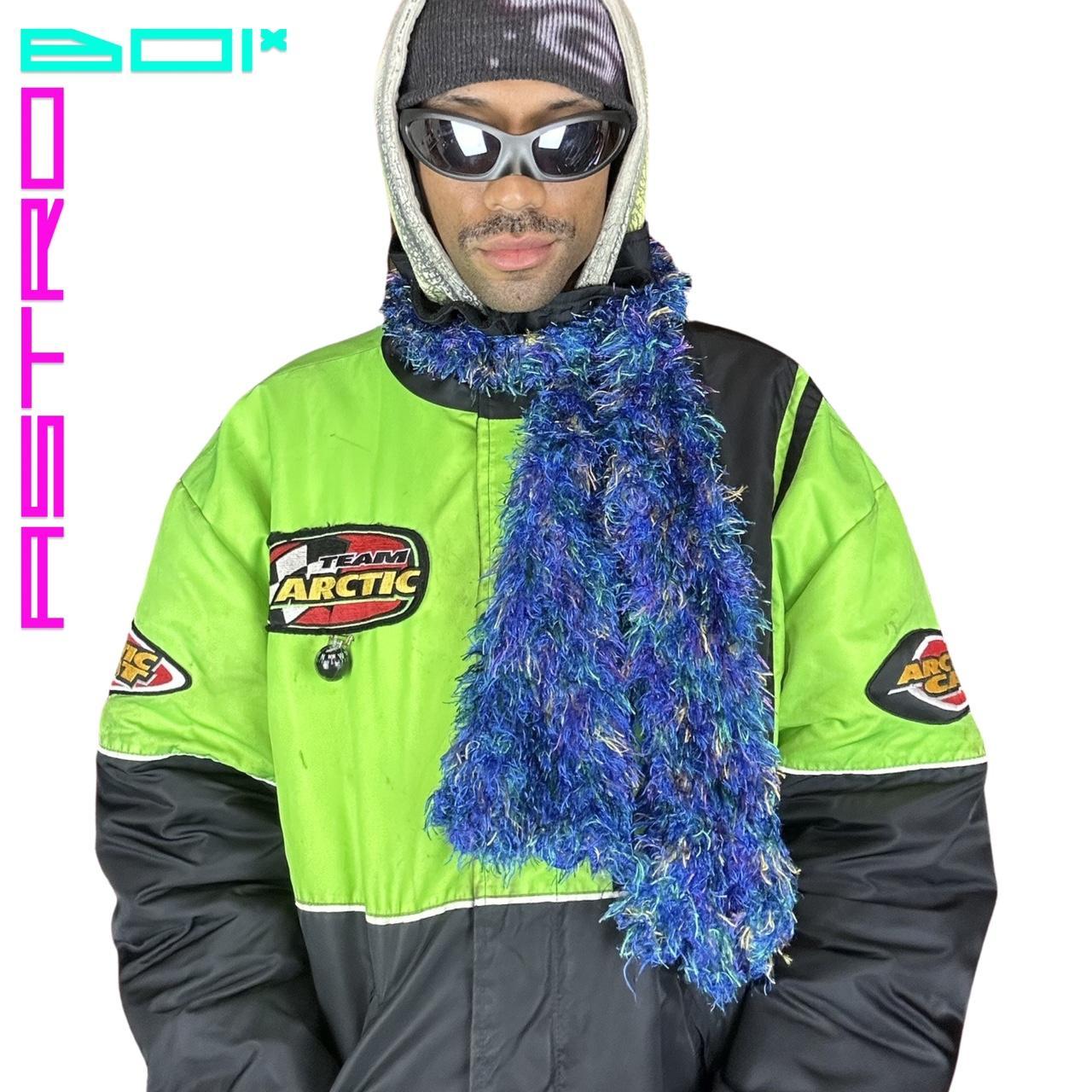 BLUE HAND KNIT FUZZY BOA SCARF