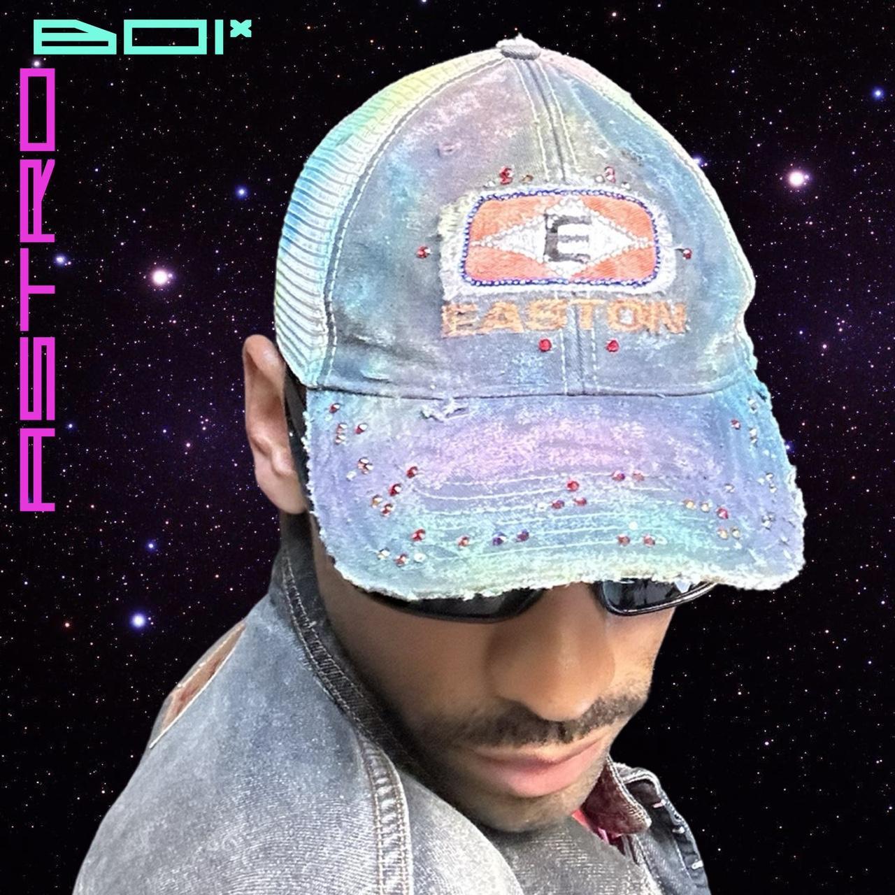 ASTROBOI* EASTON RAINBOW RHINESTONE MESH CONFETTI HAT