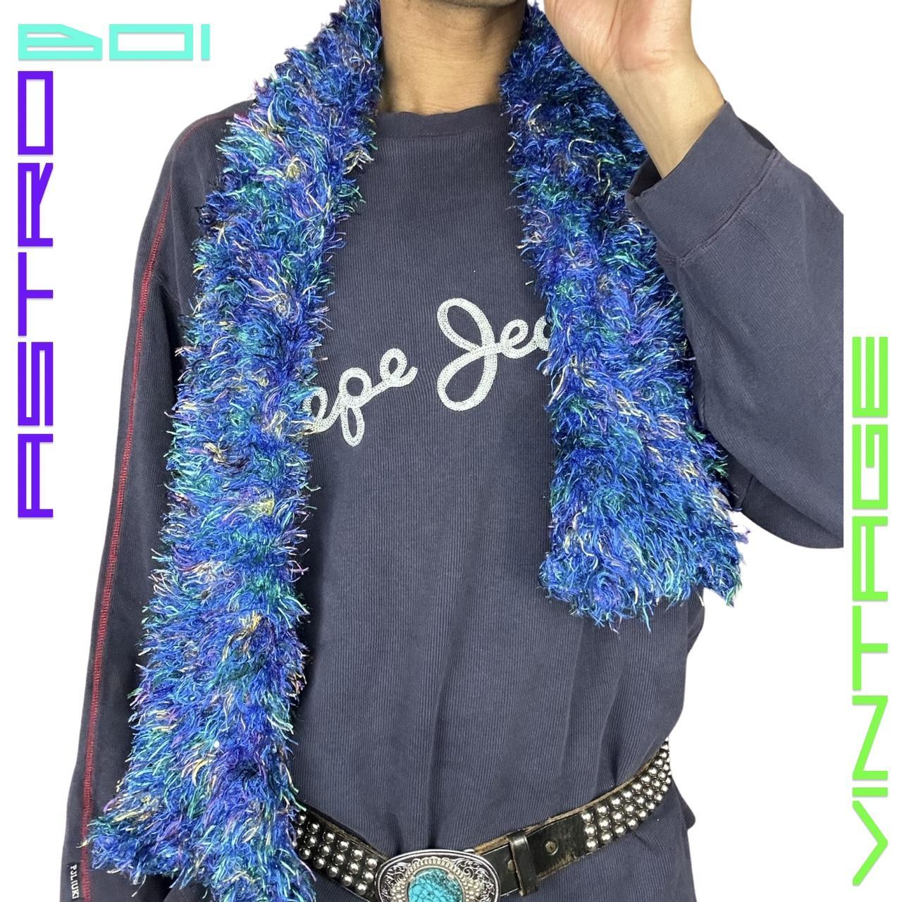 BLUE HAND KNIT FUZZY BOA SCARF