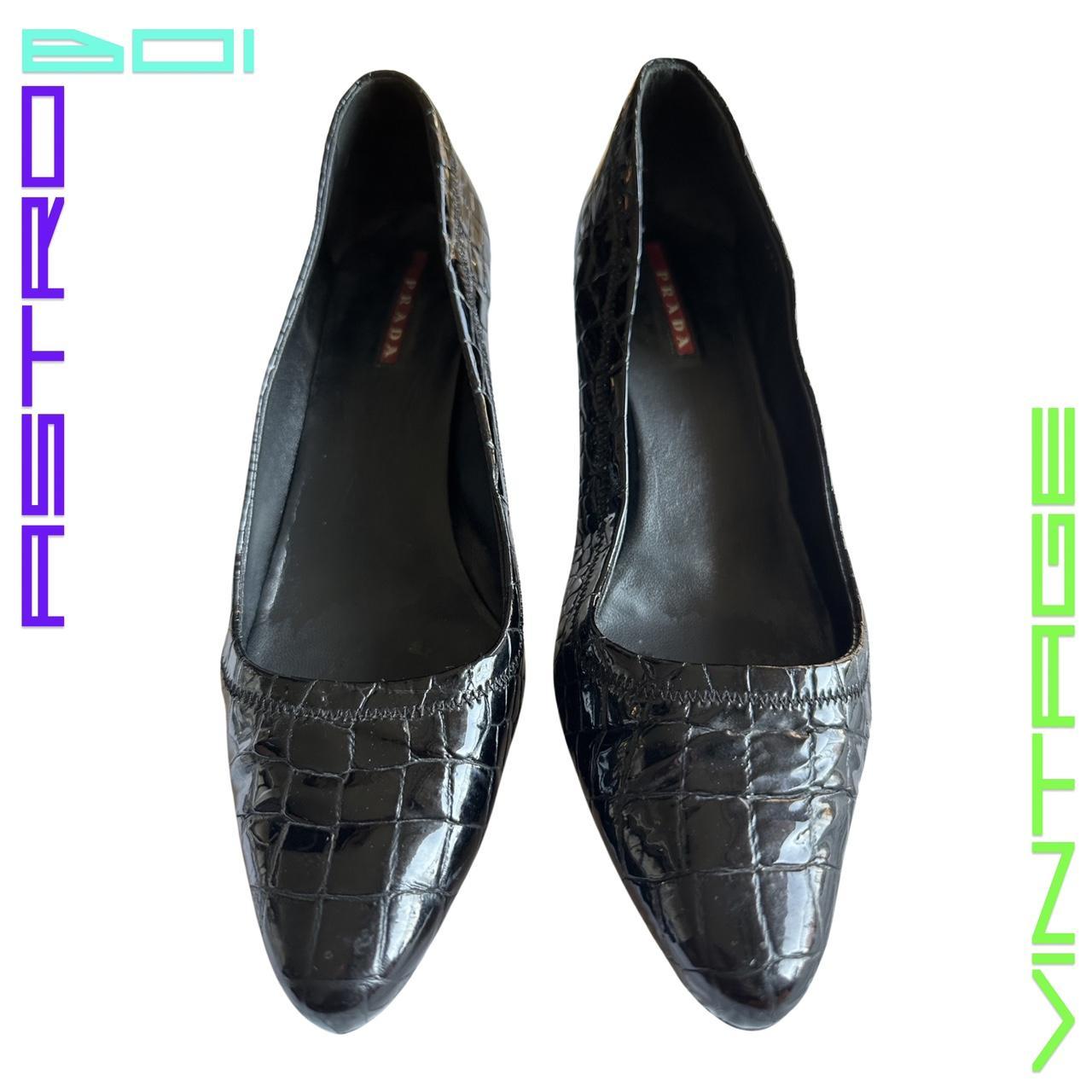 PRADA CROC PATENT LEATHER PUMPS_ 38.5