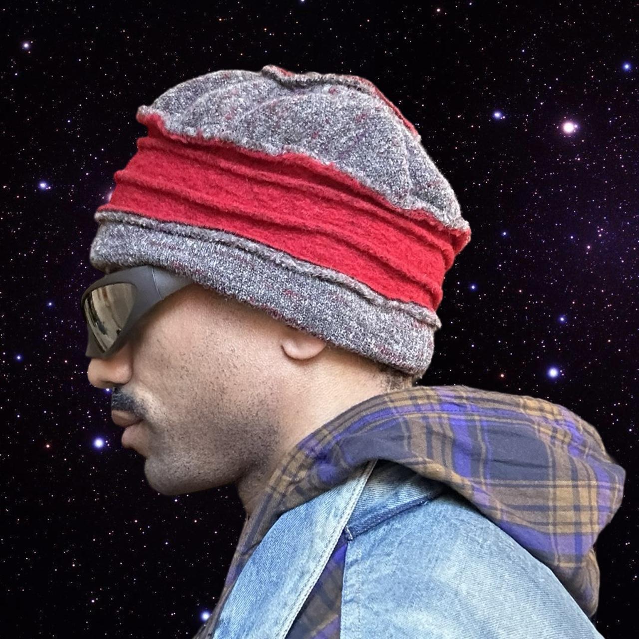 ASTROBOI* 'Soufflé' Red/Grey pleated beanie