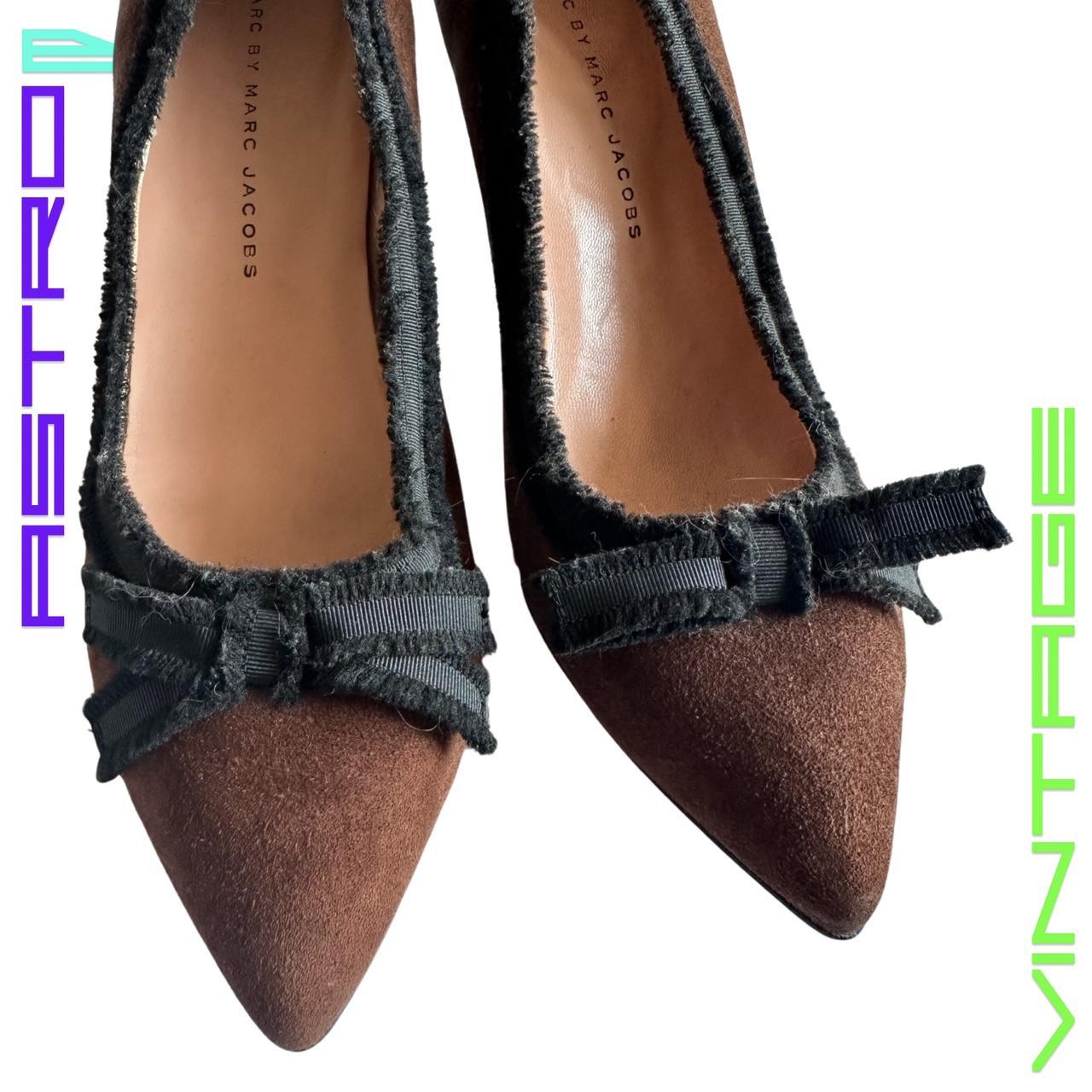 VINTAGE MARC BY MARC JACOBS BROWN SUEDE BOW HEELS_ 39