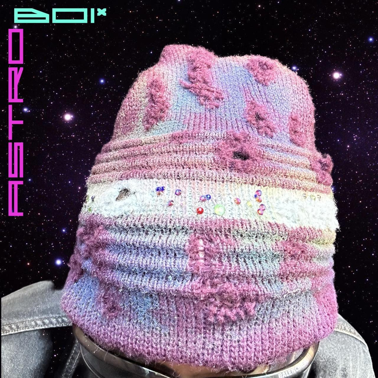 ASTROBOI* MAROON WOOLEN GRUNGE RHINESTONE BEANIE