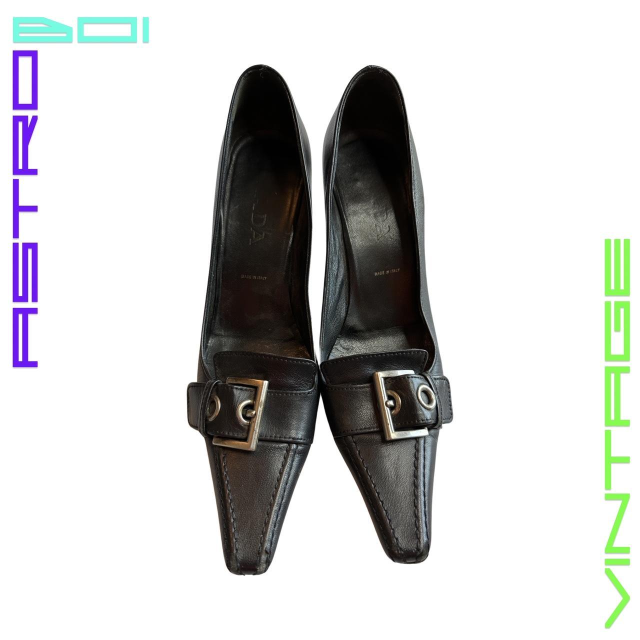 VINTAGE PRADA SQUARE BUCKLE LEATHER PUMPS