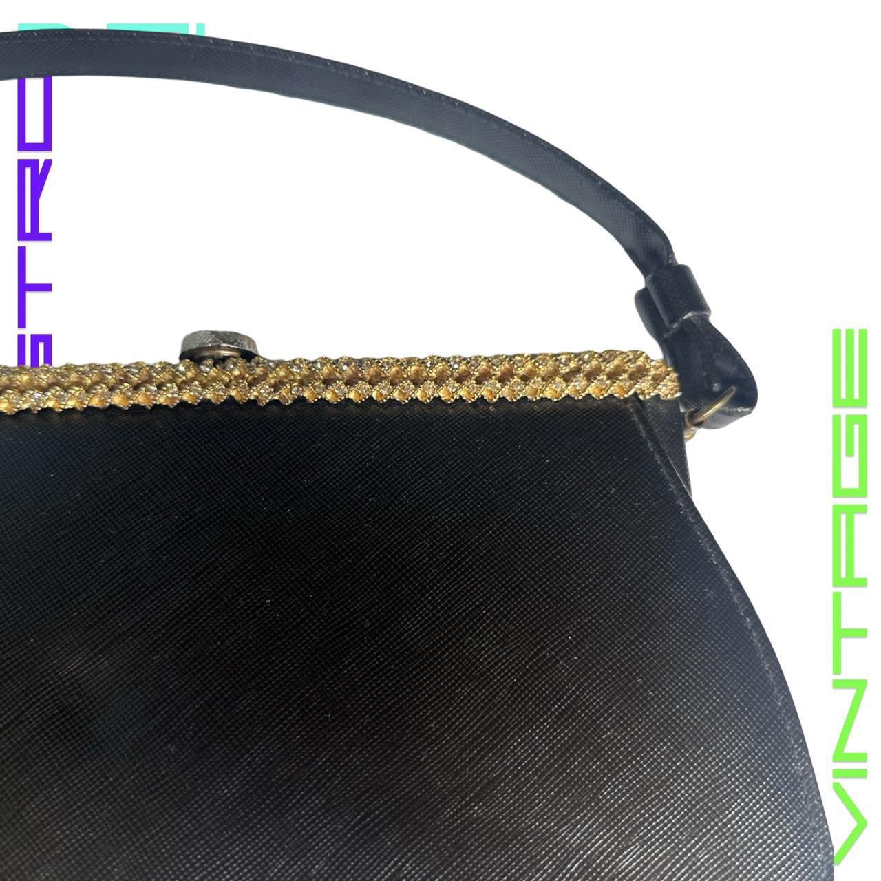 VINTAGE BLACK LEATHER LADY HANDBAG WITH GOLD HARD WEAR