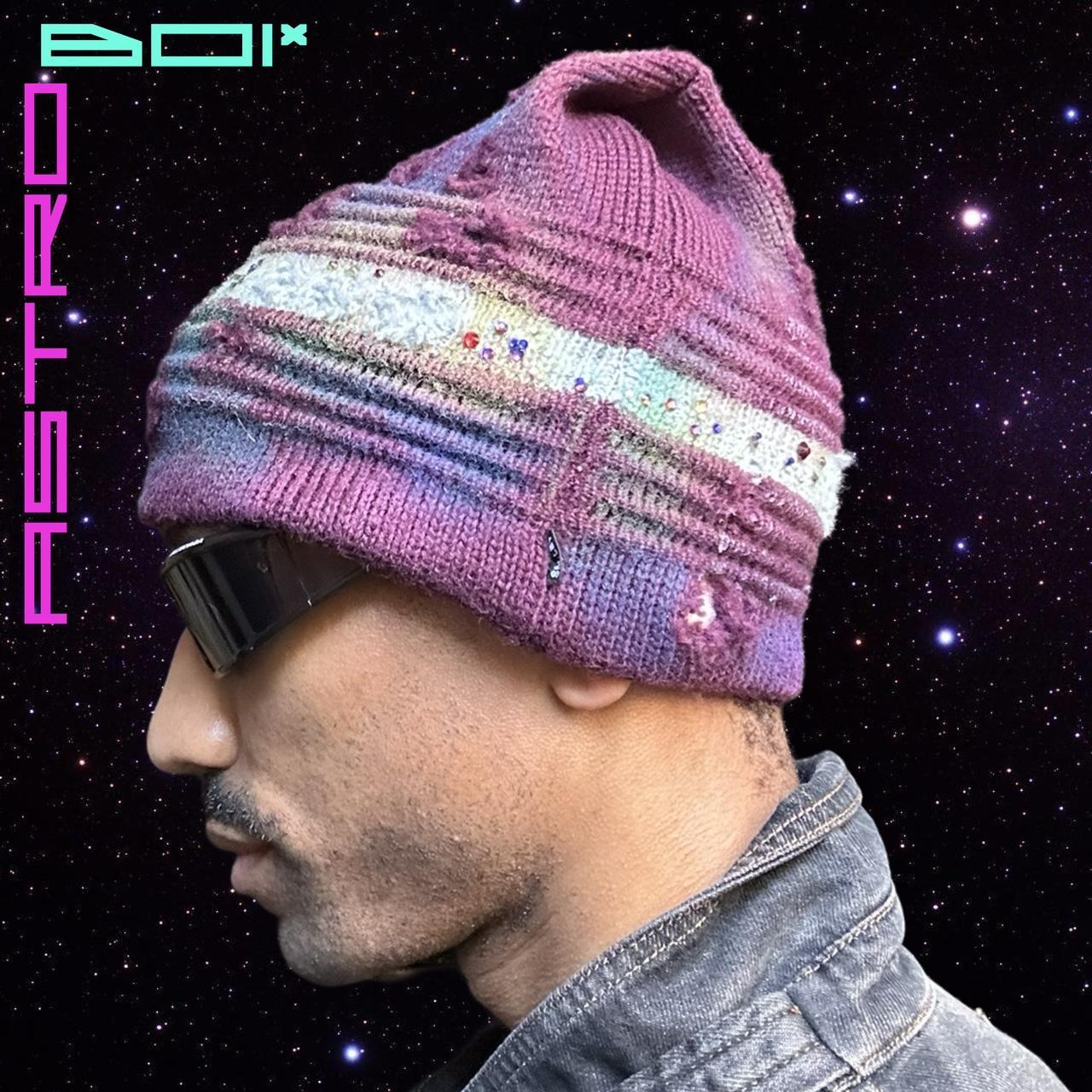 ASTROBOI* MAROON WOOLEN GRUNGE RHINESTONE BEANIE