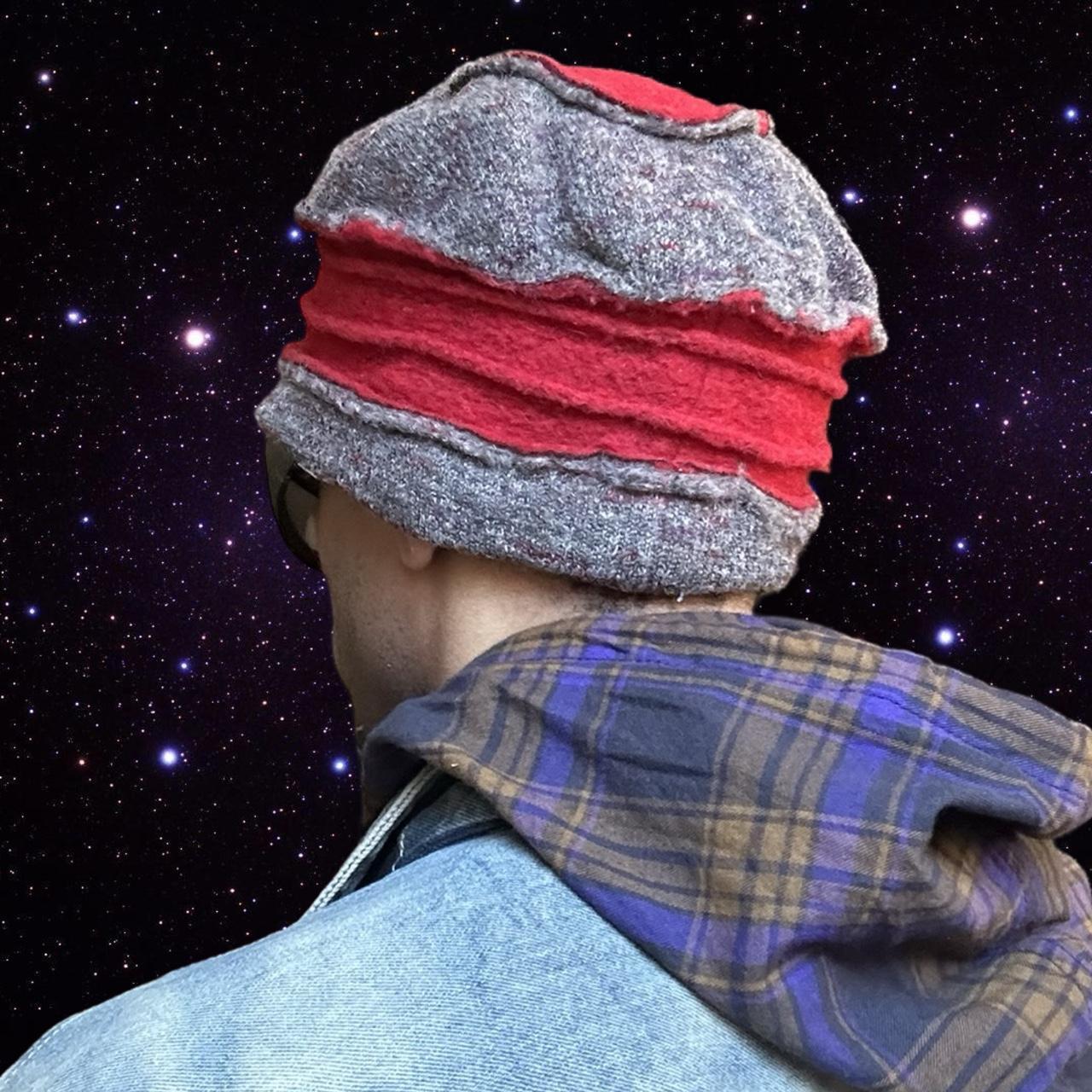 ASTROBOI* 'Soufflé' Red/Grey pleated beanie