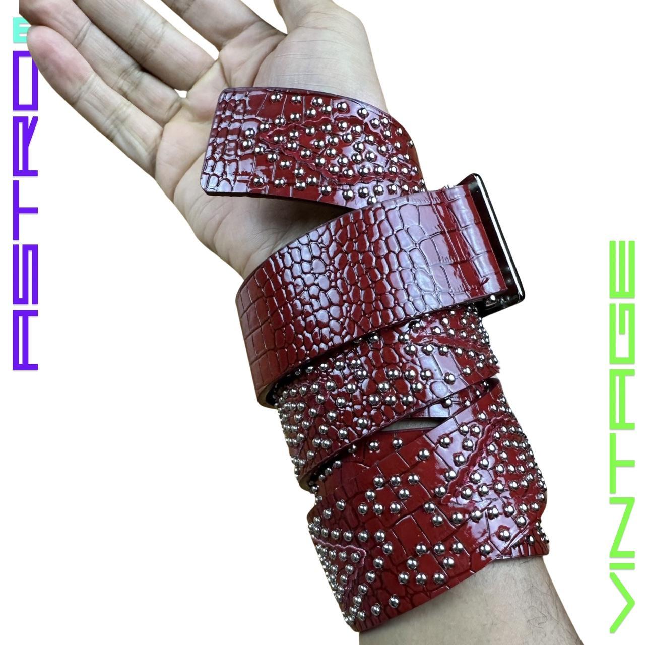 GUESS Y2K BLING RED FAUX LEATHER BELT