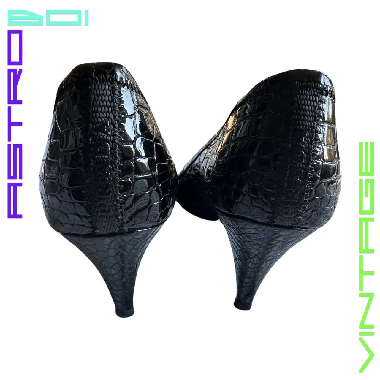 PRADA CROC PATENT LEATHER PUMPS_ 38.5