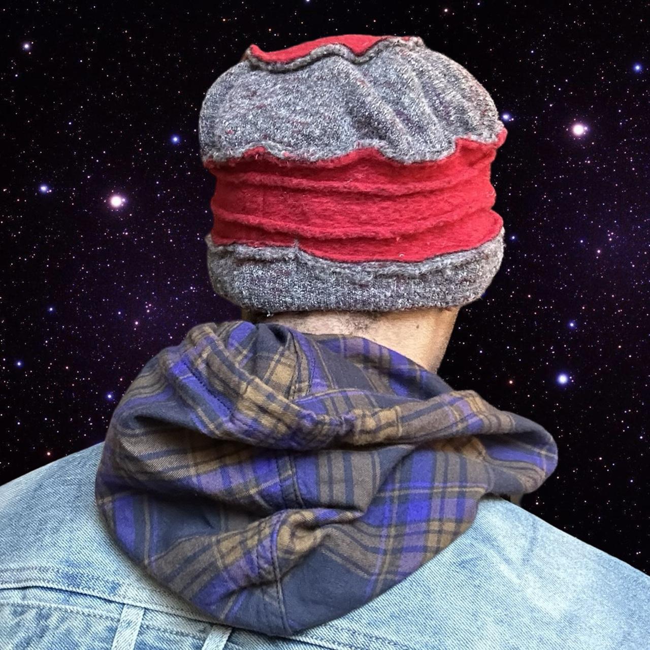 ASTROBOI* 'Soufflé' Red/Grey pleated beanie