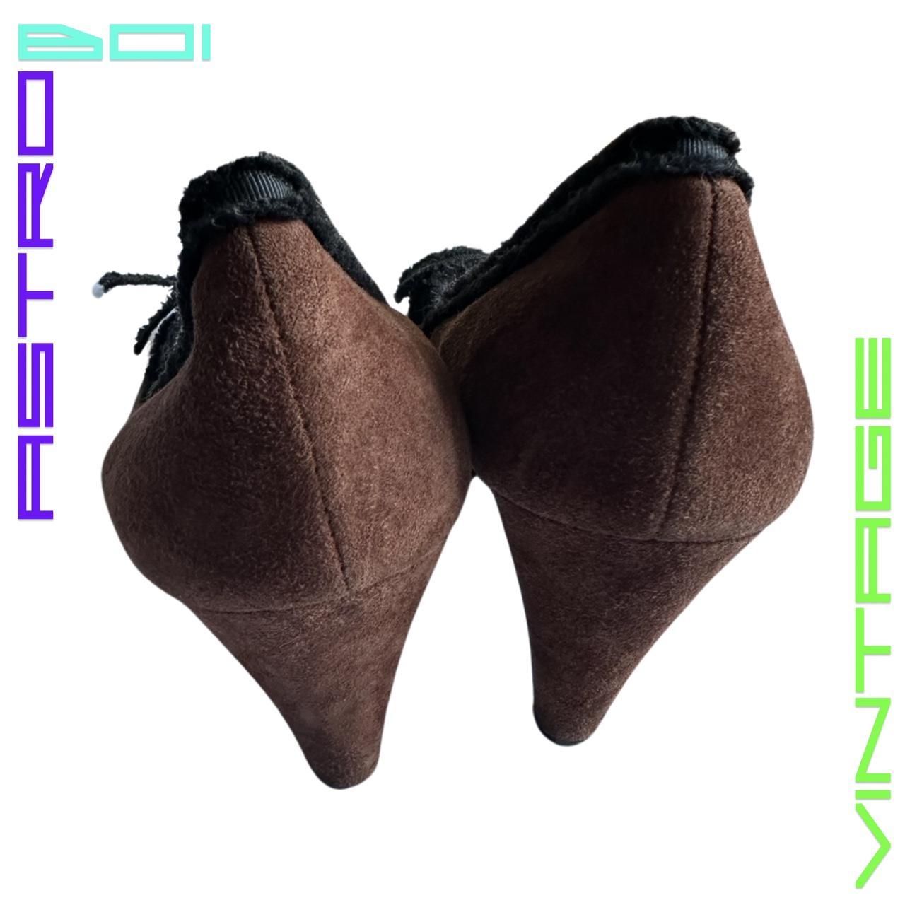 VINTAGE MARC BY MARC JACOBS BROWN SUEDE BOW HEELS_ 39