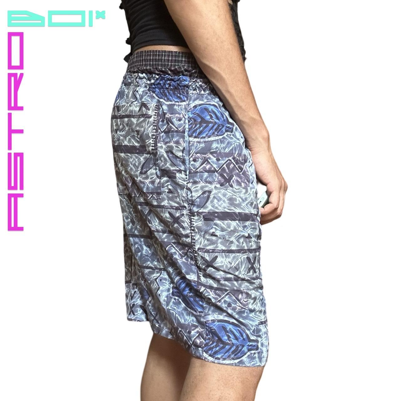 VINTAGE 90s BLUE WATER PRINT NYLON SWIM SHORTS _ XL