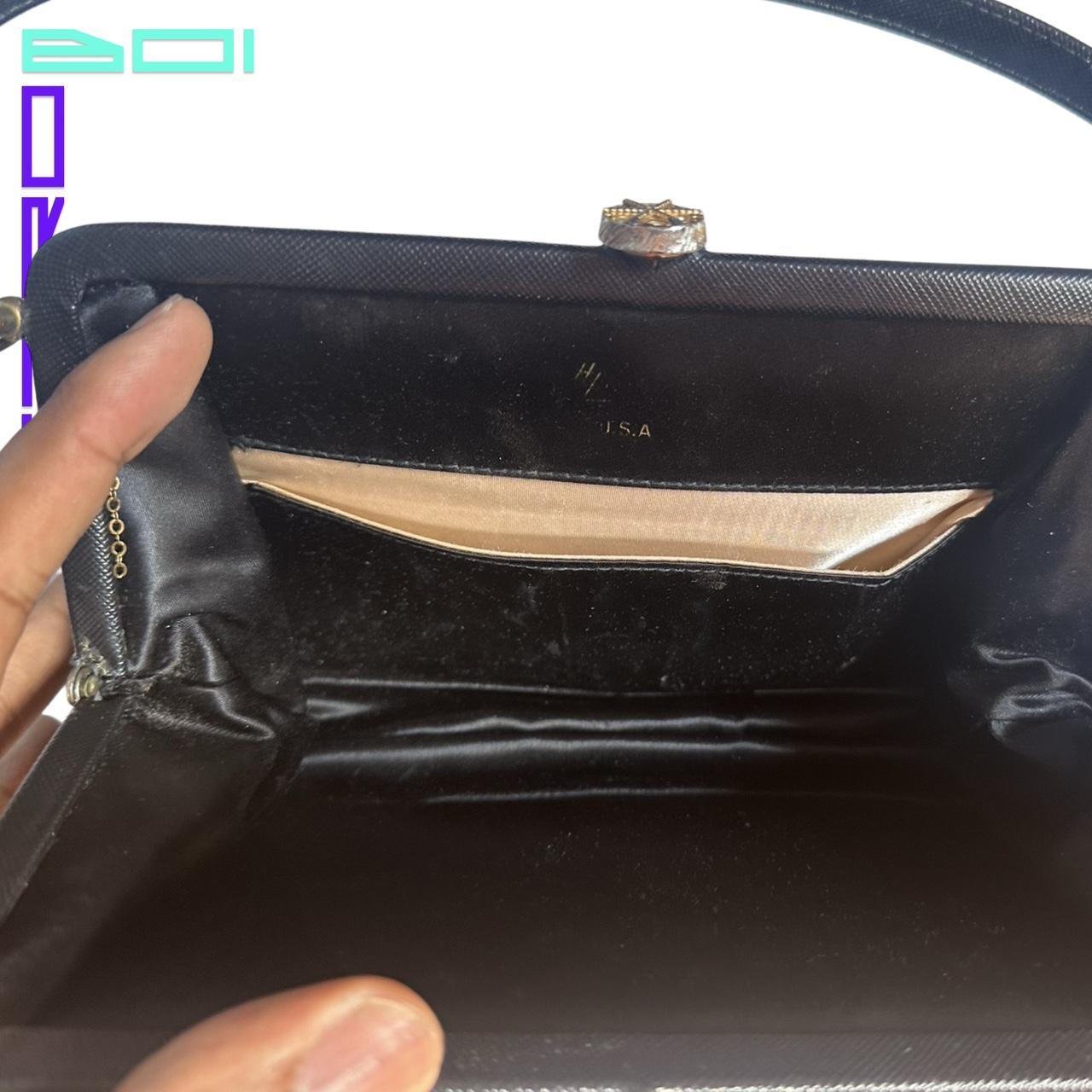VINTAGE BLACK LEATHER LADY HANDBAG WITH GOLD HARD WEAR