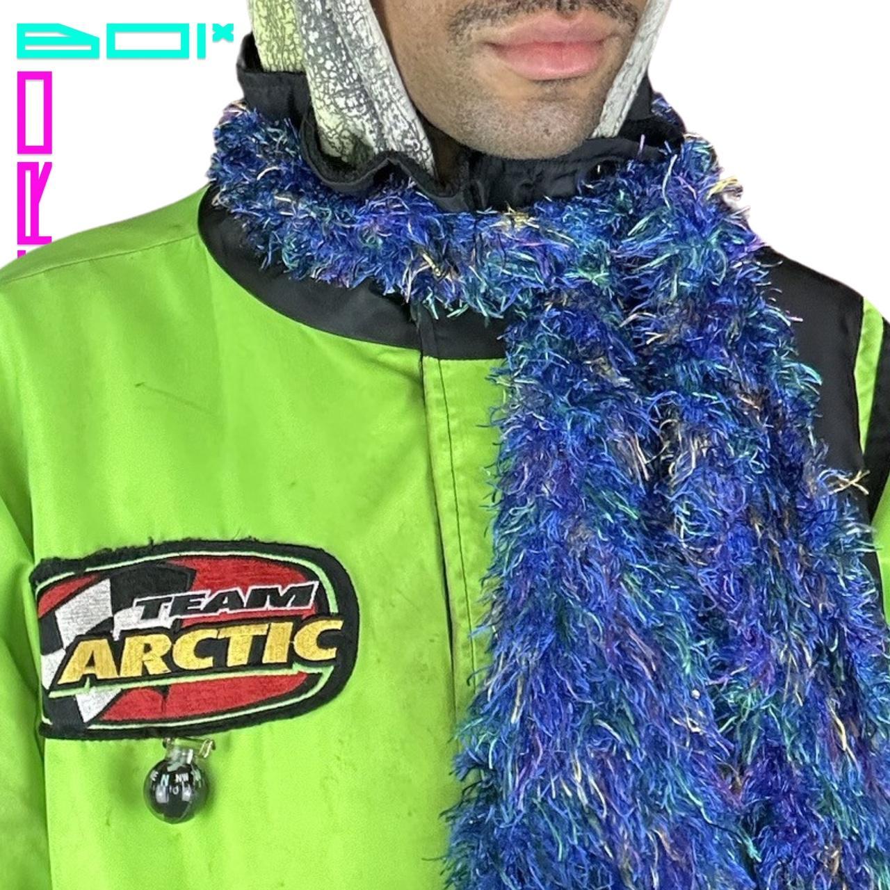 BLUE HAND KNIT FUZZY BOA SCARF