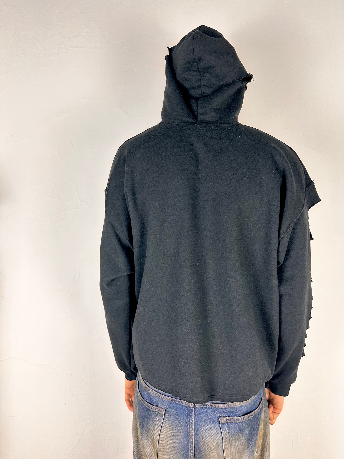 x Gildan 'Trap' Black Ripped Oversized Hoodie – XL