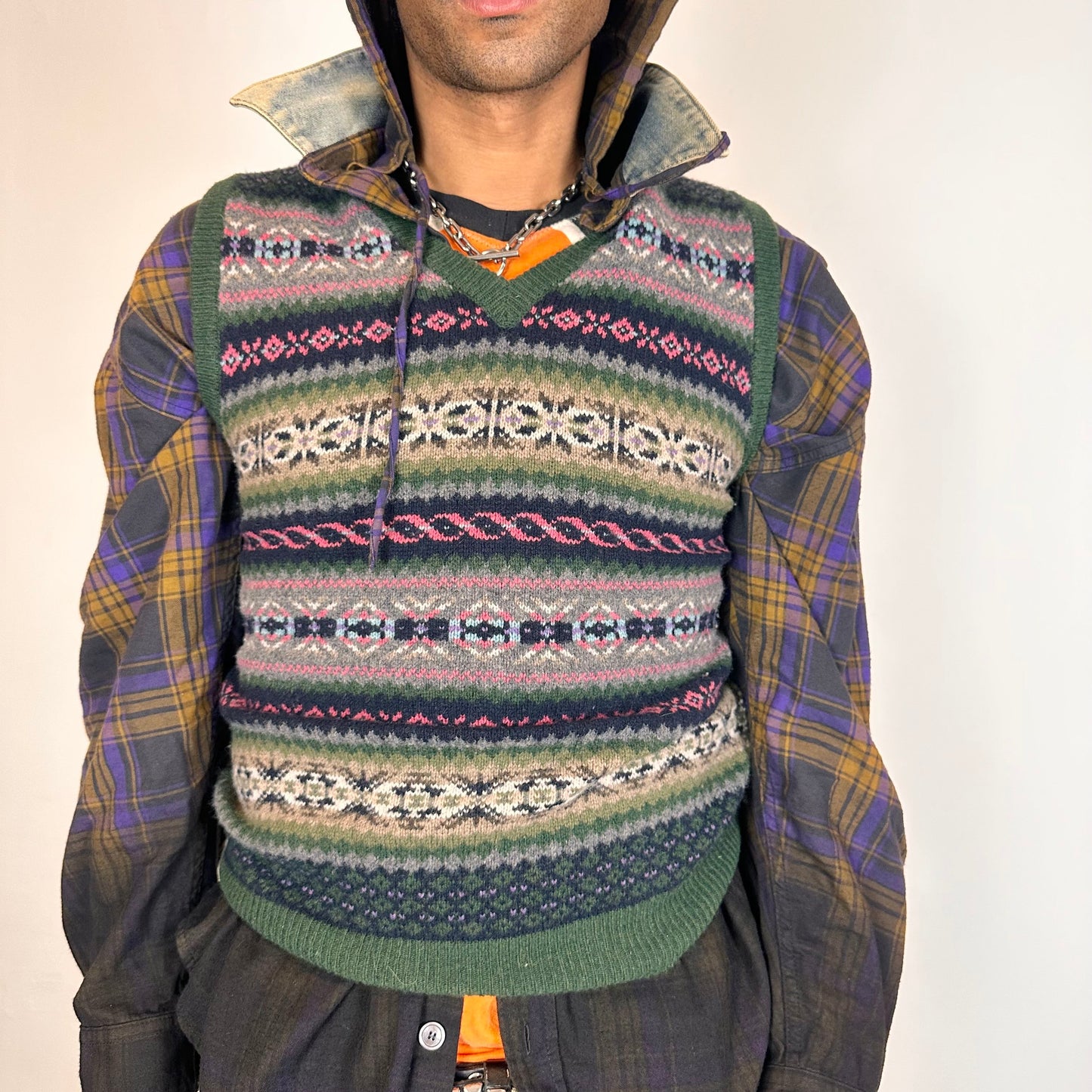 GANT green Fair Isle V-neck sweater vest in lambswool, ribbed hem with logo, relaxed fit, size small, front view