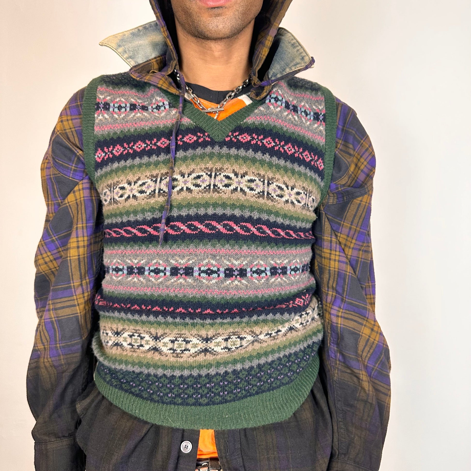 GANT green Fair Isle V-neck sweater vest in lambswool, ribbed hem with logo, relaxed fit, size small, front view