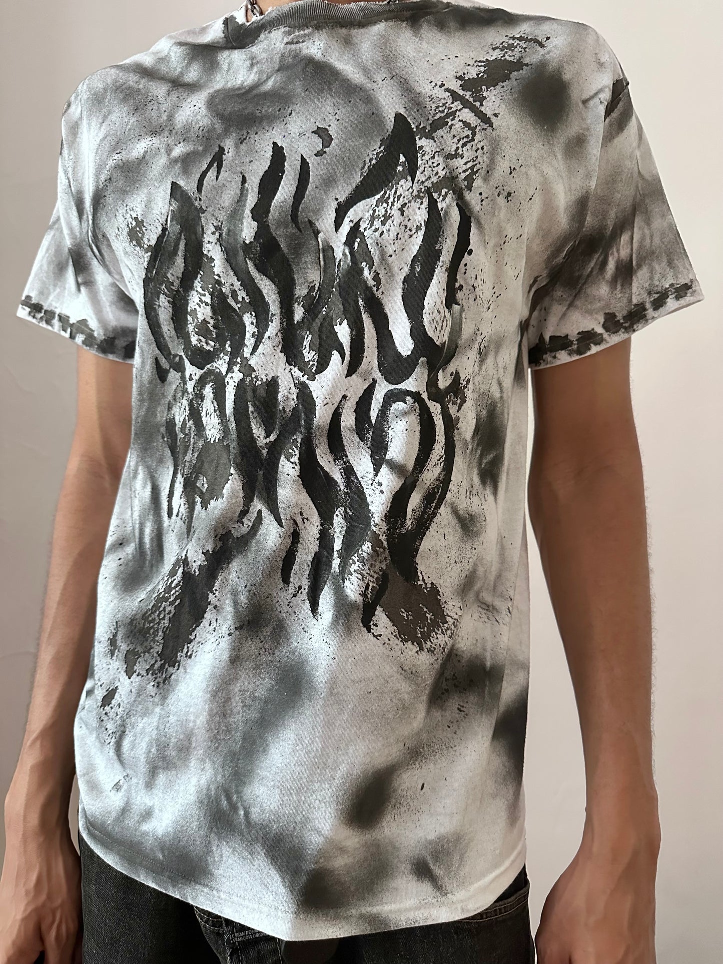 ASTROBOI* x Gildan 'Slither' White & Black Painted Graphic T-Shirt — Large