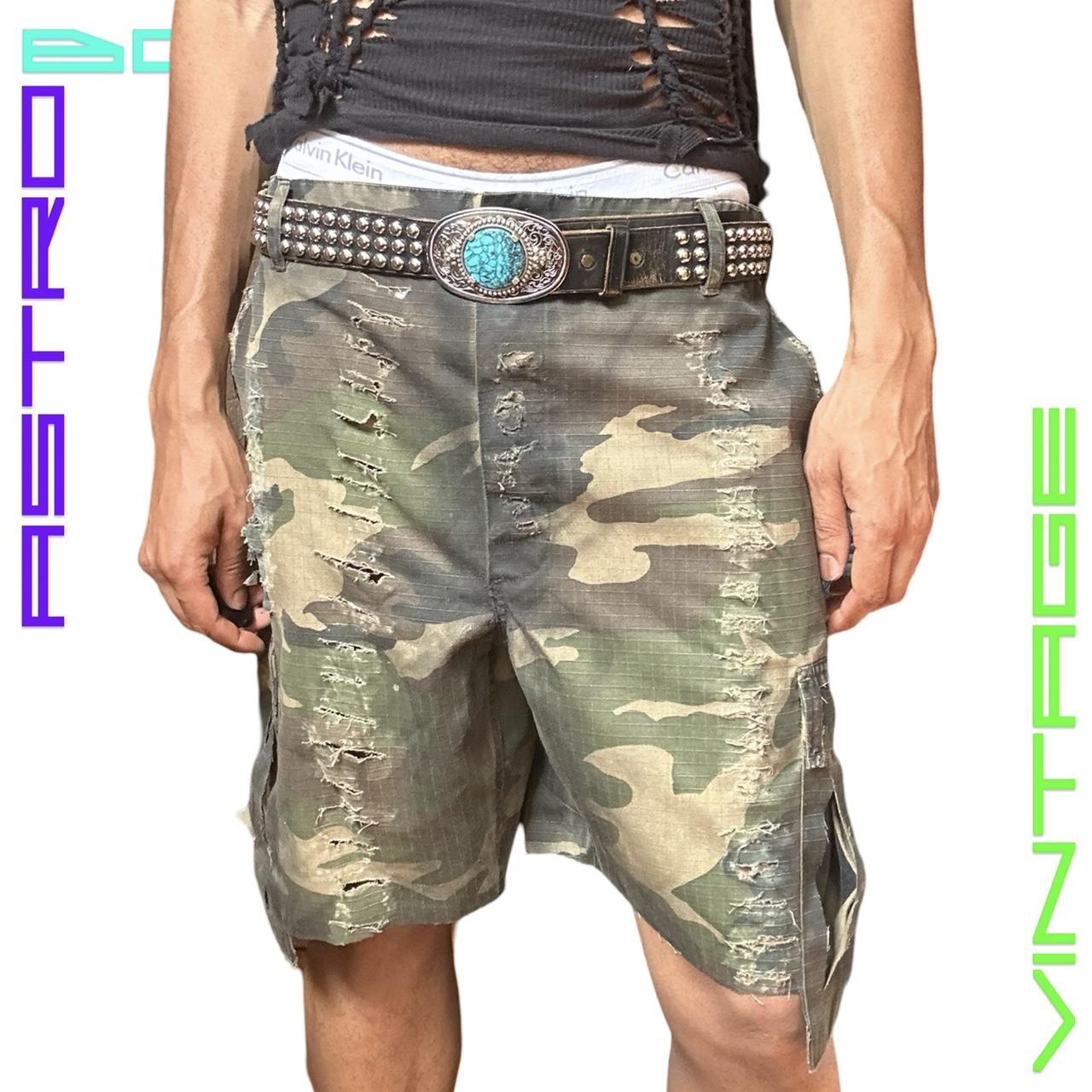 ASTROBOI* GREEN CUT OFF CAMOUFLAGE ARMY SHORTS _ 36"