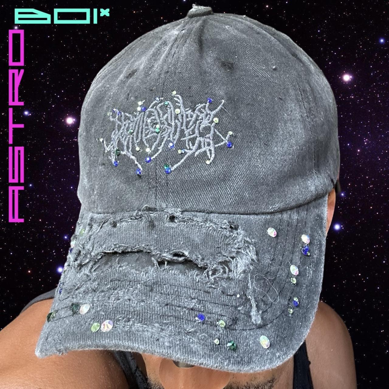 ASTROBOI* BLACK MIXED COLORS DISTRESSED RHINESTONE HAT