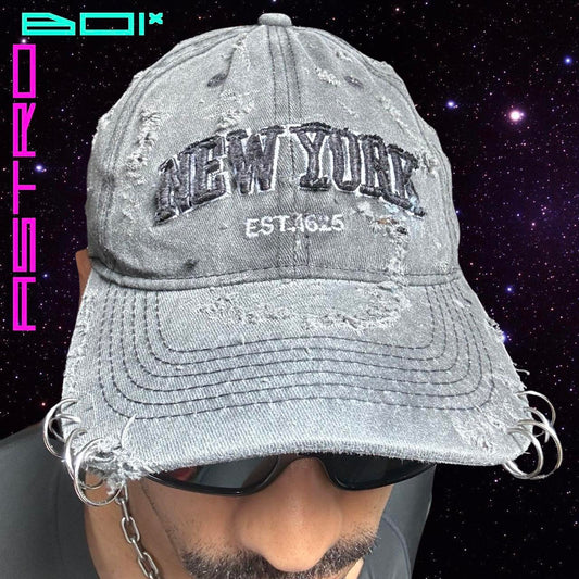 ASTROBOI* NEW YORK DISTRESSED BLACK PIERCING HAT