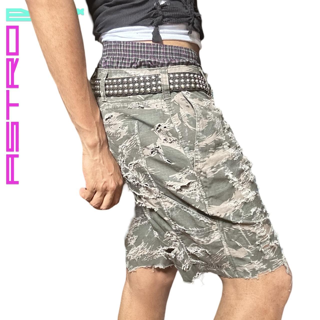 ASTROBOI* ABERCROMBIE & FITCH GREEN RIPPED CAMOUFLAGE PAINTERS GRUNGE SHORTS  _ 34" WAIST