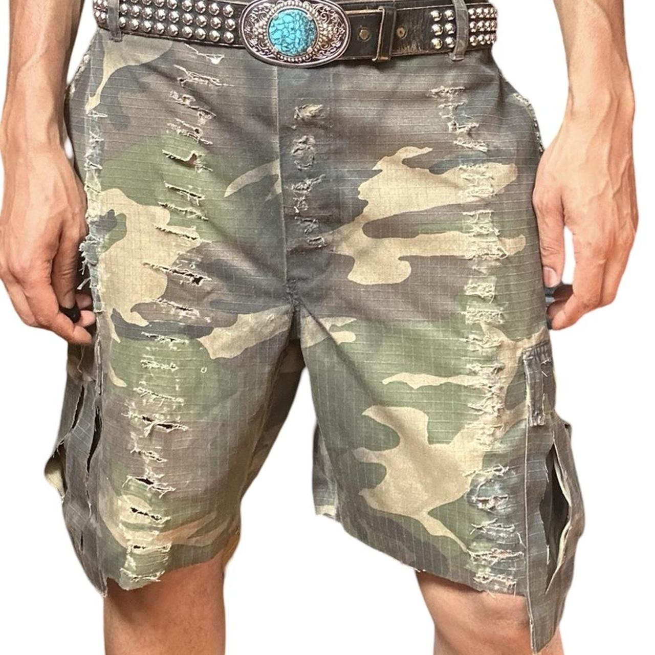 ASTROBOI* GREEN CUT OFF CAMOUFLAGE ARMY SHORTS _ 36"