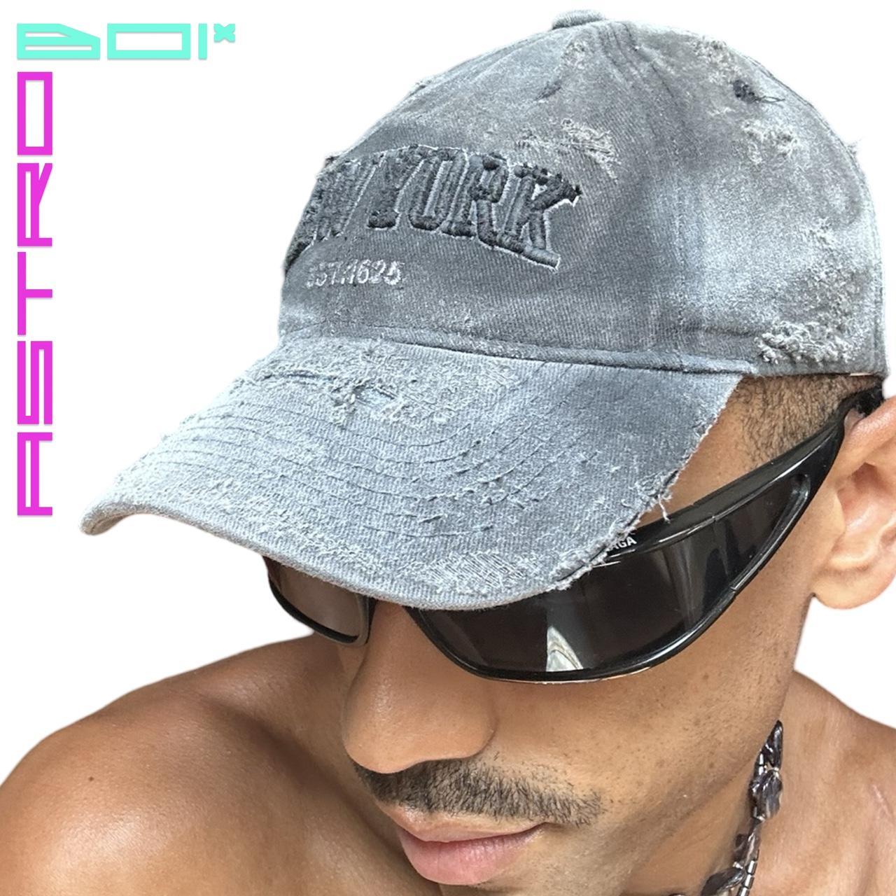 ASTROBOI* NEW YORK BLACK DISTRESSED CHALK AIRBRUSHED HAT