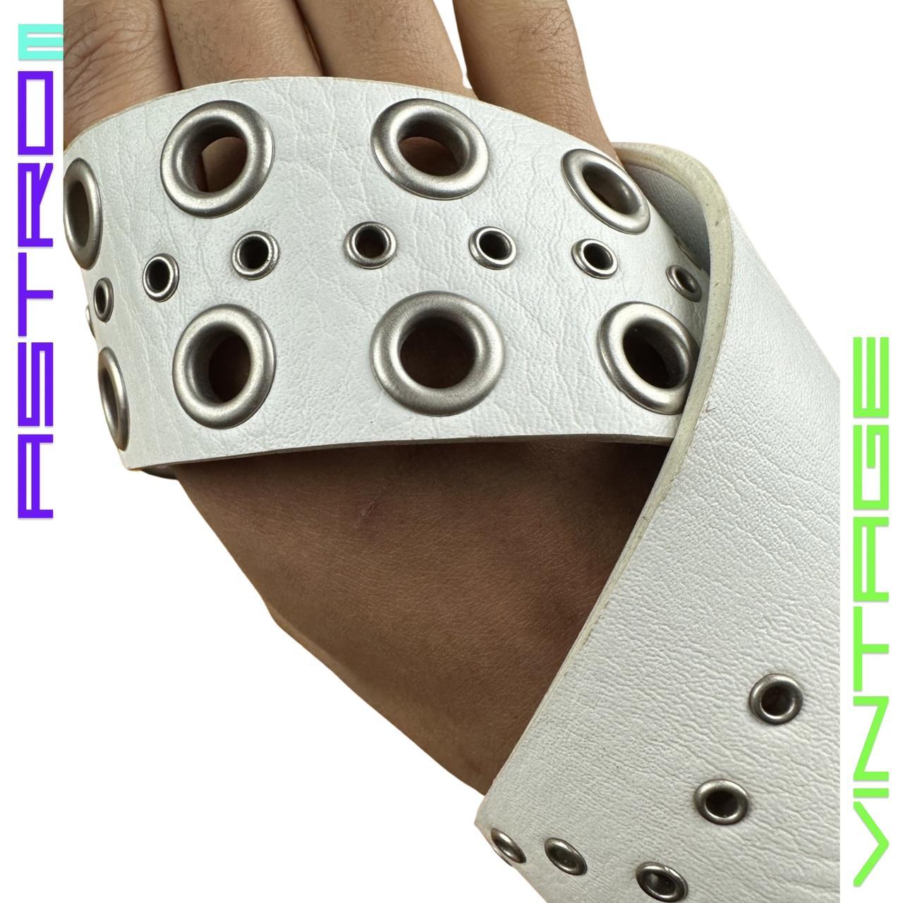 WHITE Y2K FAUX LEATHER RIVET BELT