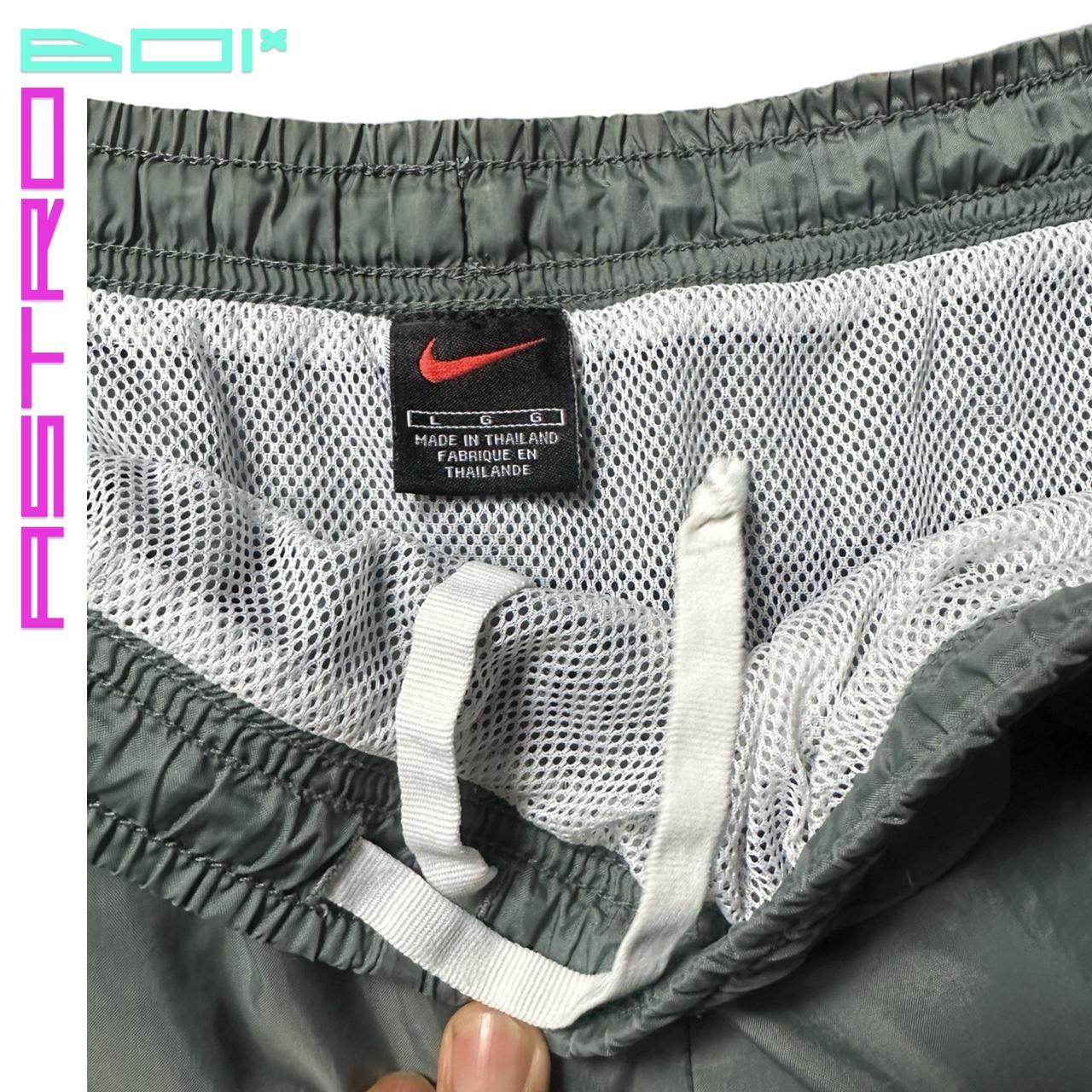 VINTAGE NIKE GRAY NYLON SWIM SHORTS _ LARGE