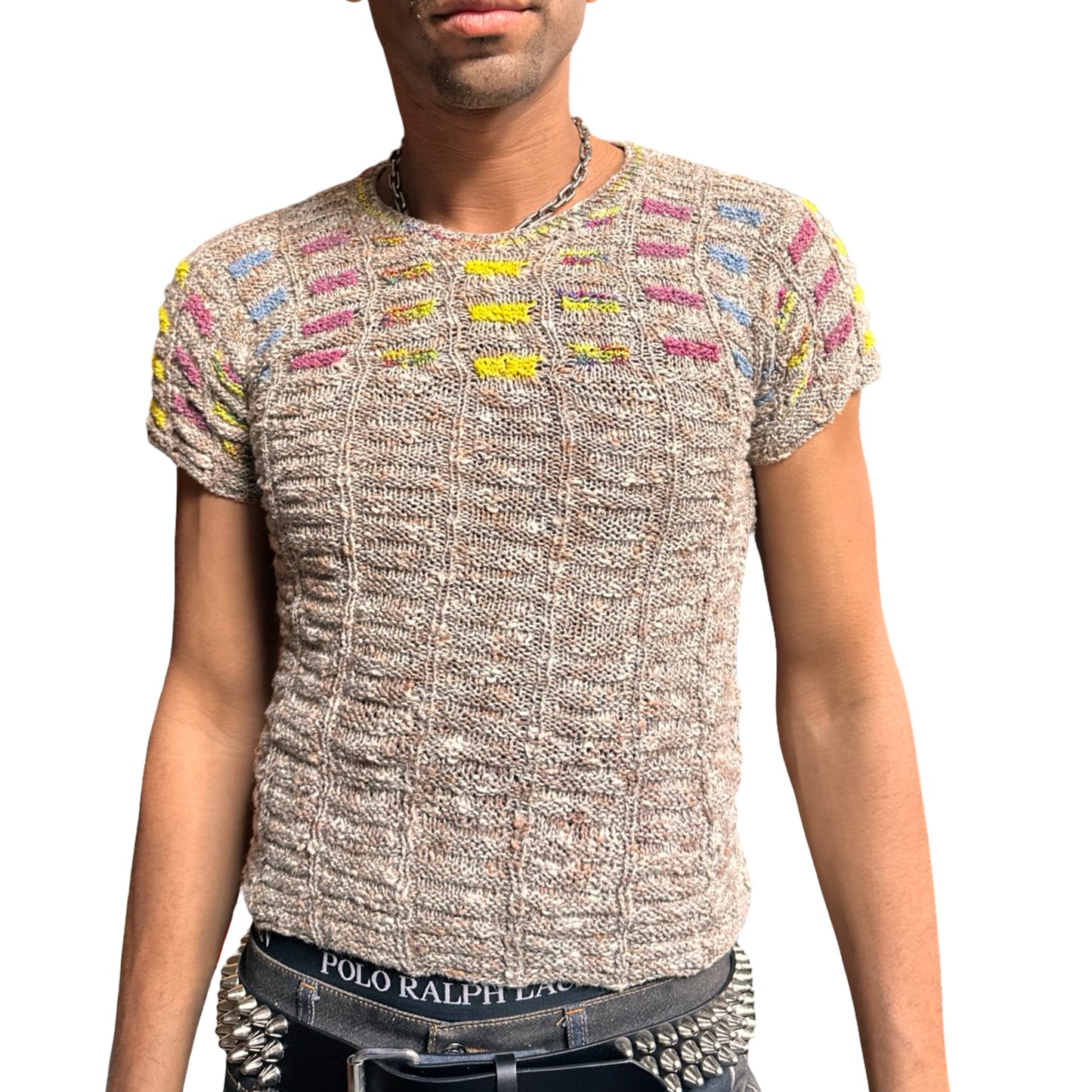 Vintage tan hand-knit speckled multicolored sweater with geometric stitching and wavy hemline, medium size. Front 