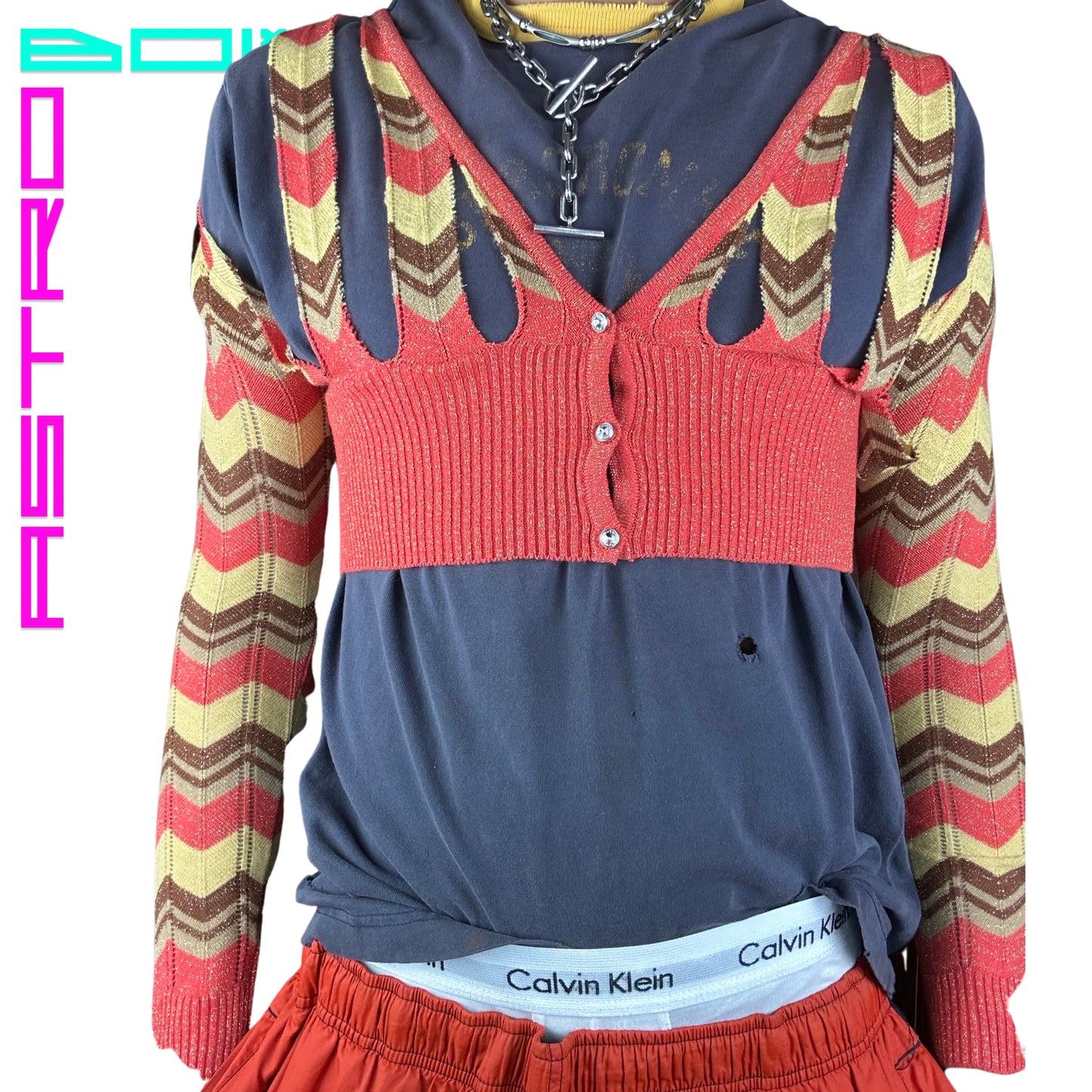 ASTROBOI* CHEVRON CUT OUT CROPPED CARDIGAN